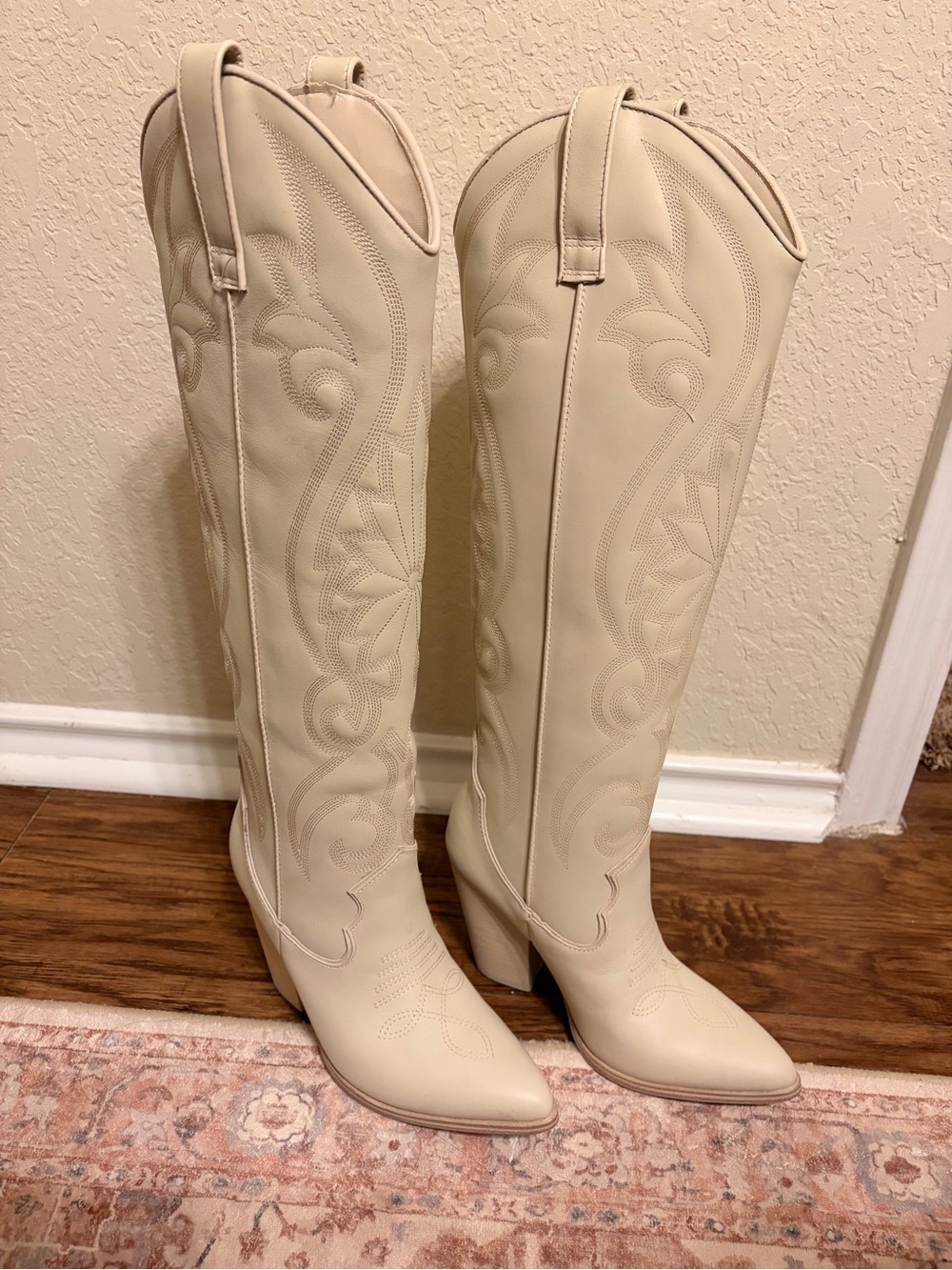 Steve madden Women's Cream Tall Western Boots - Classic Cowboy Style